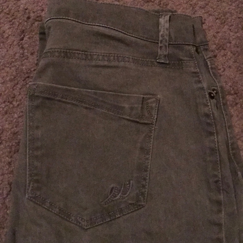 Super cute ~ authentic express jeans